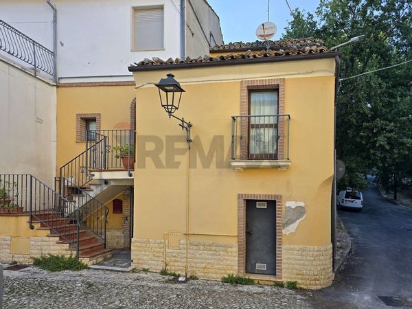 Casa Semindipendente Carpineto della Nora, PE Vendita