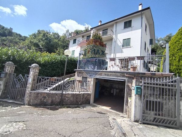Casa Semindipendente Morcone, BN Vendita