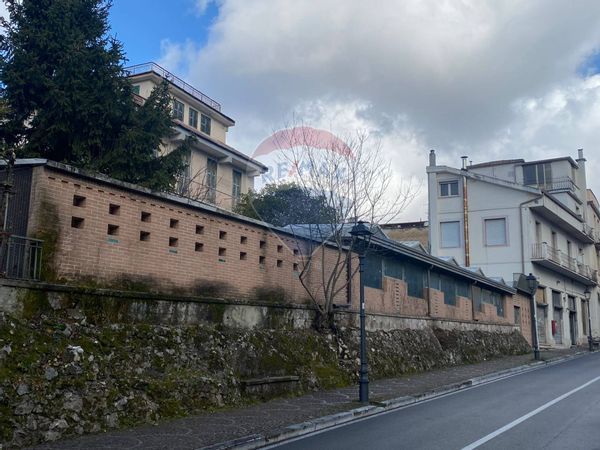 Locale Commerciale Fonte, Fiuggi, FR Vendita