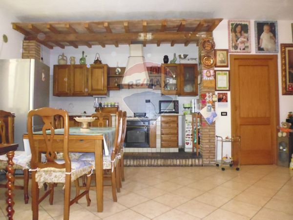 Casa Indipendente Pisticci, MT Vendita