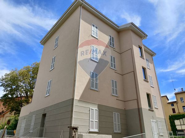 Duplex Centro storico, Reggio nell'Emilia, RE Vendita