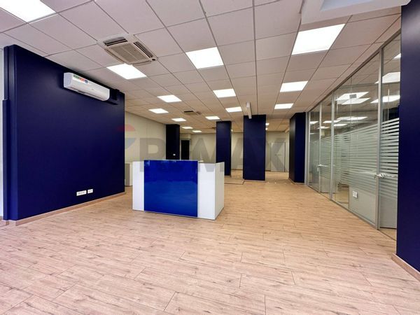 Locale Commerciale Semicentro, Ancona, AN Vendita