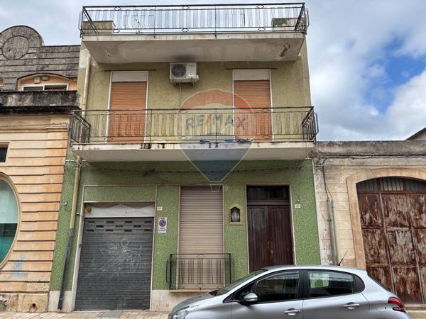 Casa Semindipendente Floridia, SR Vendita