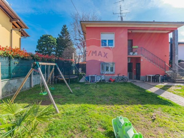 Porzione di villa Bergoro, Fagnano Olona, VA Vendita