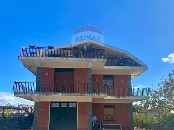 Appartamento Mascalucia, CT Affitto