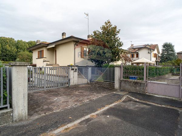 Villa singola Collecchio, PR Vendita