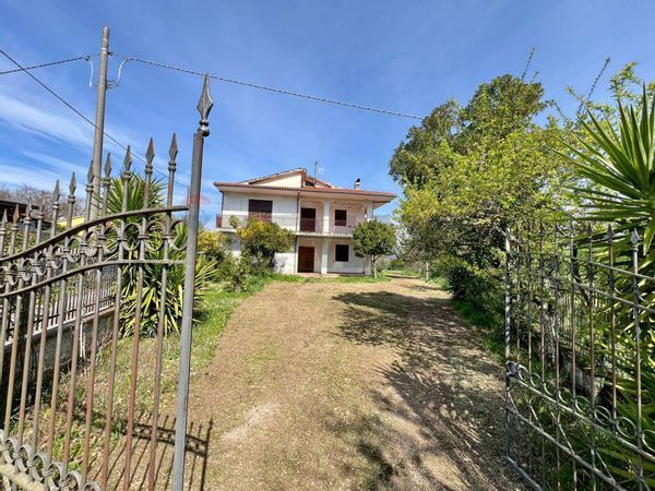 Casa Indipendente Santa Lucia, Caianello, CE Vendita
