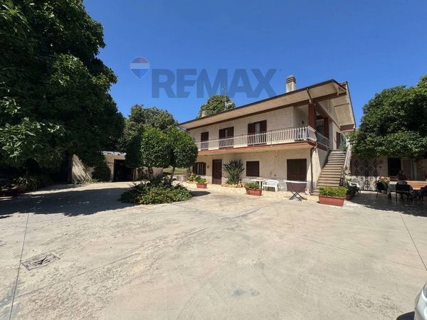 Casa Indipendente Velletri, RM Vendita