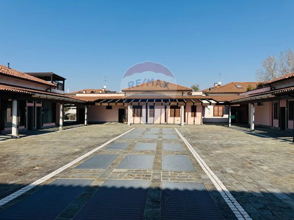 Loft/Open Space Basiglio, MI Vendita