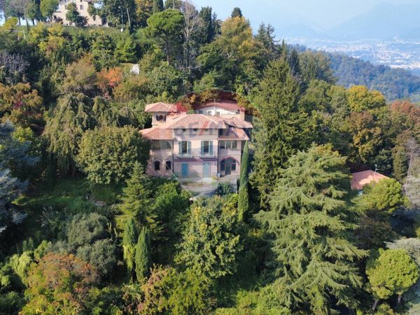 Villa singola Città Alta Colli, Bergamo, BG Vendita
