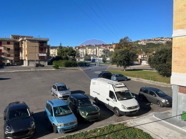 Appartamento Pozzuoli, NA Vendita