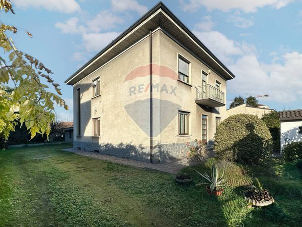 Casa Indipendente Cesano Maderno, MB Vendita