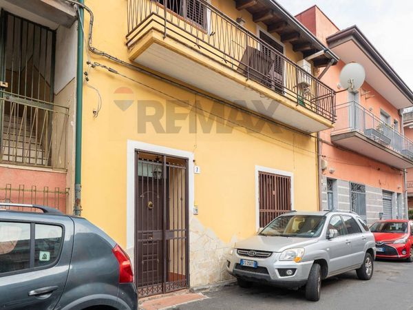 Casa Indipendente Gravina di Catania, CT Vendita