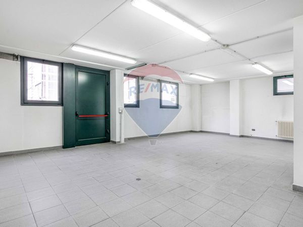 Capannone Industriale Azzate, VA Vendita