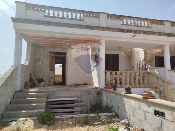 Villa a schiera Salve, LE Vendita