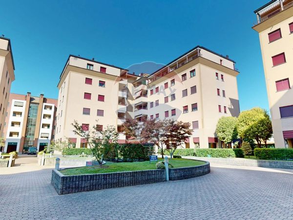 Appartamento Seggiano, Pioltello, MI Vendita