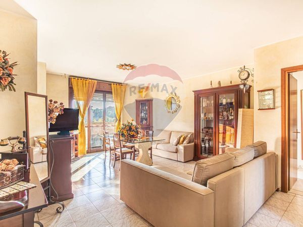 Appartamento Segrate, MI Vendita