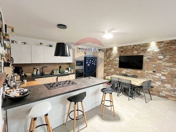 Appartamento Centro, Pozzuoli, NA Vendita