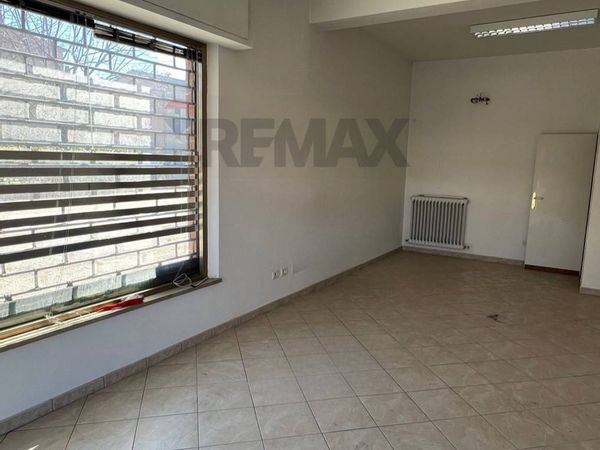 Locale Commerciale Bastia Umbra, PG Affitto - Foto 3