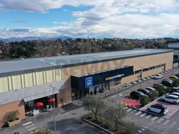 Locale Commerciale Rignano Flaminio, RM Vendita - Foto 2