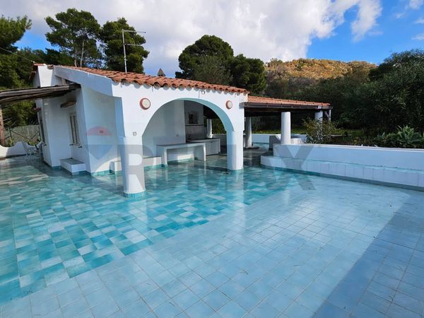 Villa singola Vulcano, Lipari, ME Vendita
