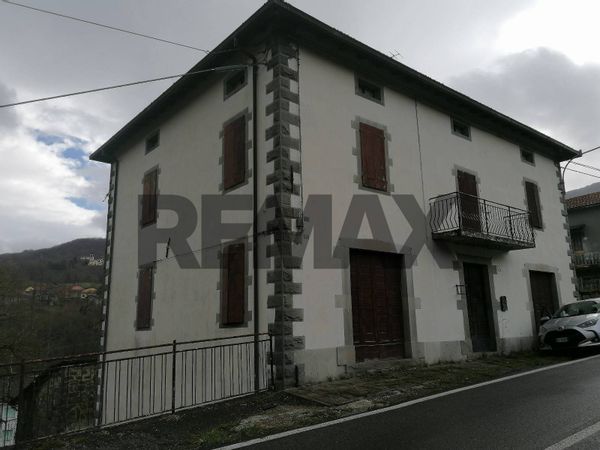 Casa Indipendente Lugagnano, Monchio delle Corti, PR Vendita