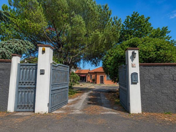 Villa singola Pedara, CT Vendita