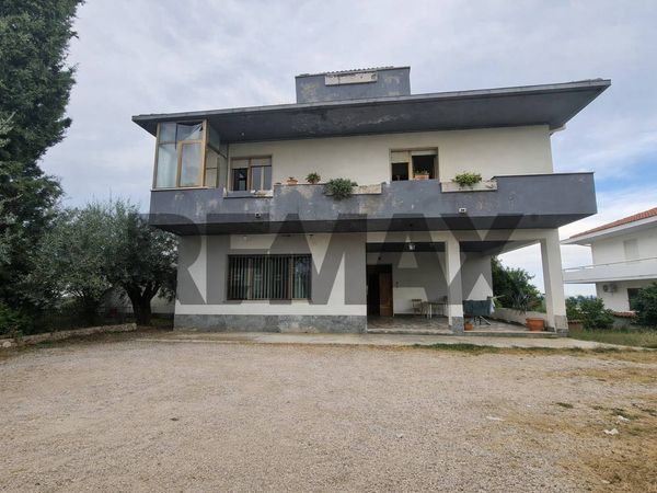 Casa Indipendente Castelluccio, Collecorvino, PE Vendita