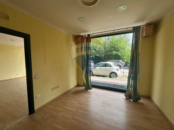 Locale Commerciale Ferrovia, Benevento, BN Affitto - Foto 3