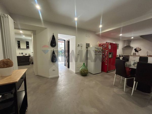 Casa Indipendente Orino, VA Vendita