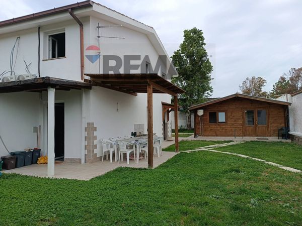 Villa o villino Tor San Lorenzo Mare, Ardea, RM Vendita