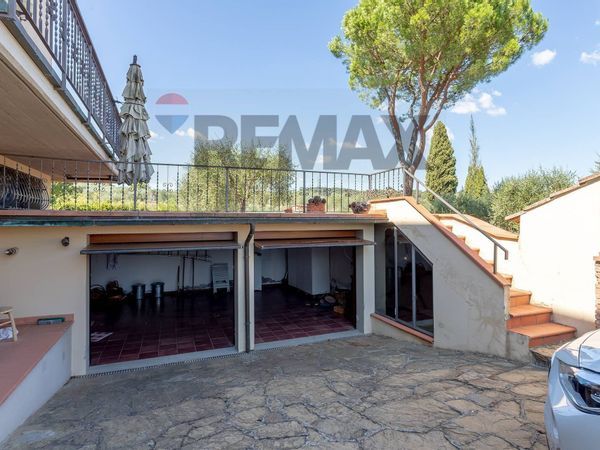 Villetta bifamiliare San Casciano in Val di Pesa, FI Vendita