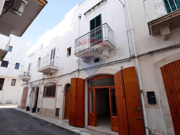 Casa Indipendente Mola di Bari, BA Vendita