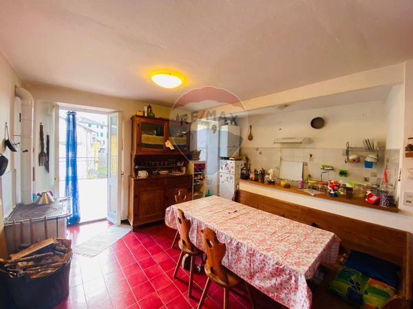 Appartamento Santo Stefano d'Aveto, GE Vendita