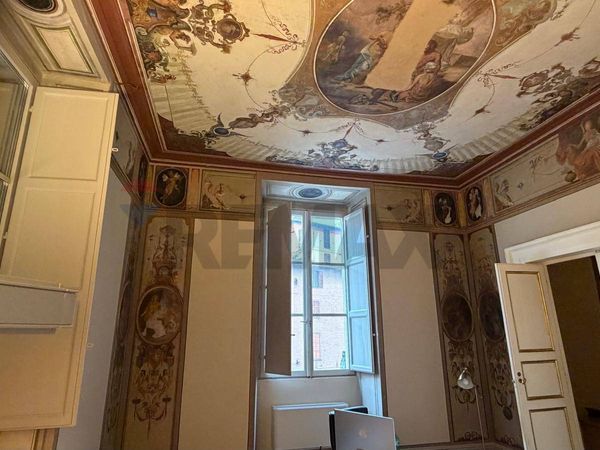 Ufficio Centro Storico, Foligno, PG Affitto