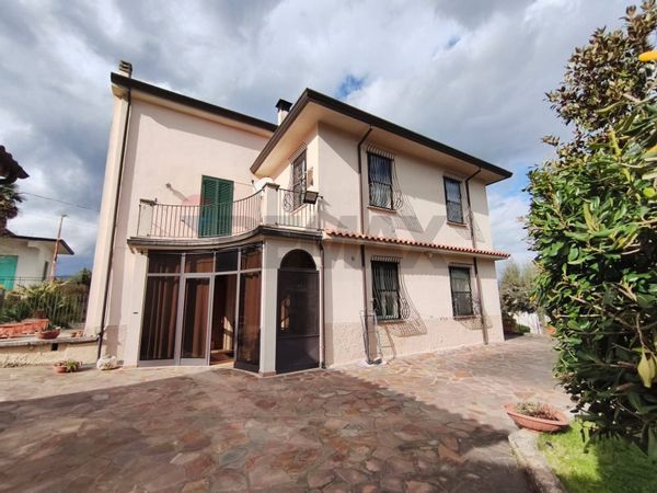 Casa Indipendente Monticelli, Esperia, FR Vendita