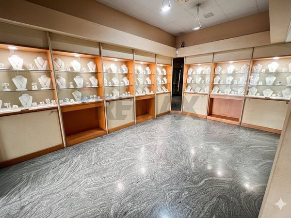 Locale Commerciale Centro, Benevento, BN Affitto - Foto 3