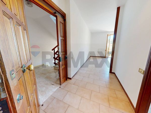 Appartamento Zona Viale Ancona, Foligno, PG Vendita - Foto 3