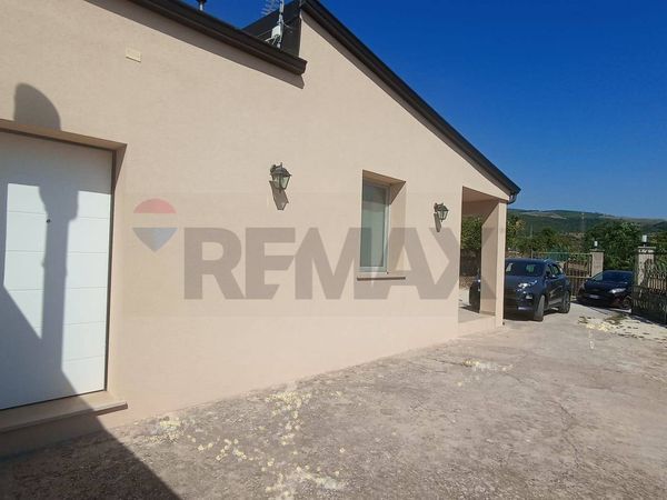 Villa singola Chiaramonte Gulfi, RG Vendita