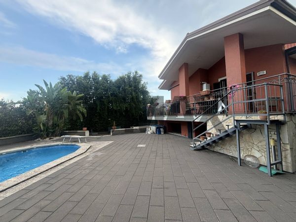 Villa singola Pedara, CT Vendita
