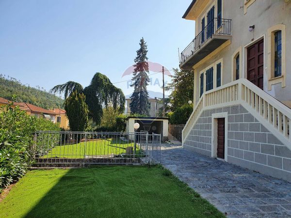 Villa singola Beverino, SP Vendita