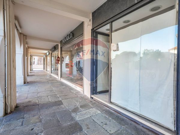 Negozio Centro, Rovigo, RO Affitto