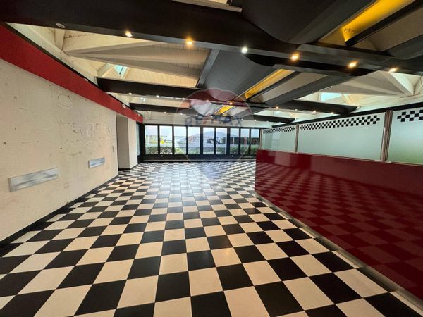 Locale Commerciale Vittuone, MI Vendita