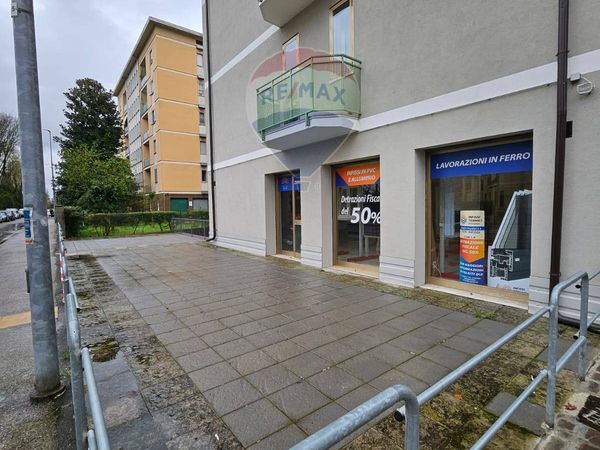 Negozio Valletta Valsecchi, Mantova, MN Affitto