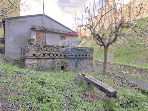 Porzione di casa Quarata, Arezzo, AR Vendita