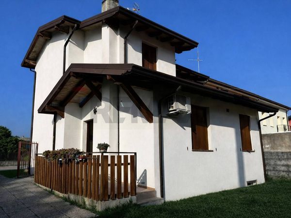 Casa Indipendente Torre, Pordenone, PN Vendita