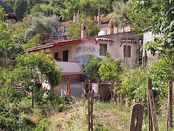 Cascina/Casale Castelmola, ME Vendita