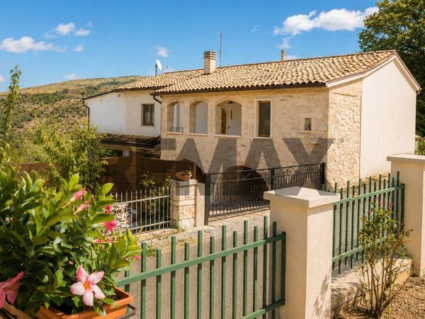 Villa singola Costa del Colle, Roccamorice, PE Vendita