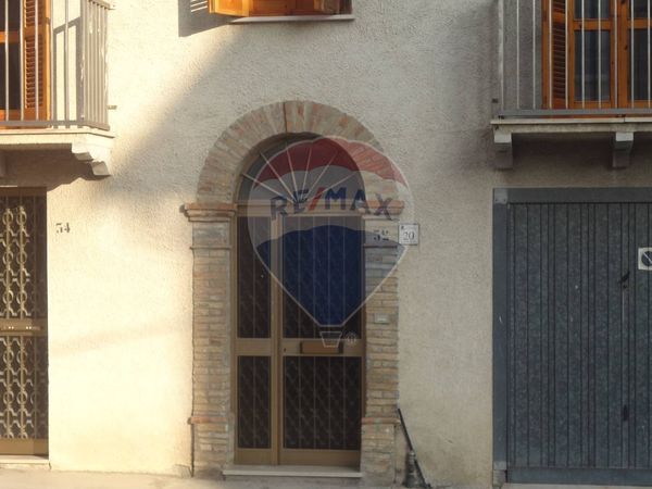 Casa Semindipendente Fara Filiorum Petri, CH Vendita