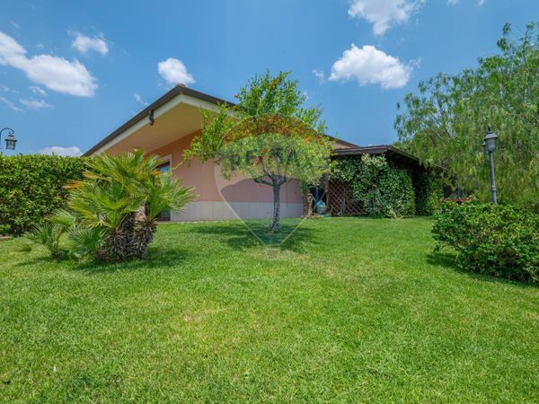 Villa a schiera Caltagirone, CT Vendita